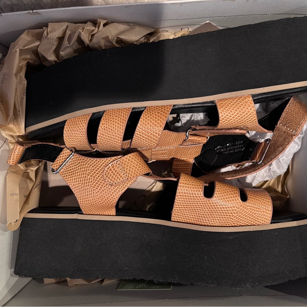 UO Shaina Huarache Flatforms - Picture 4 of 4
